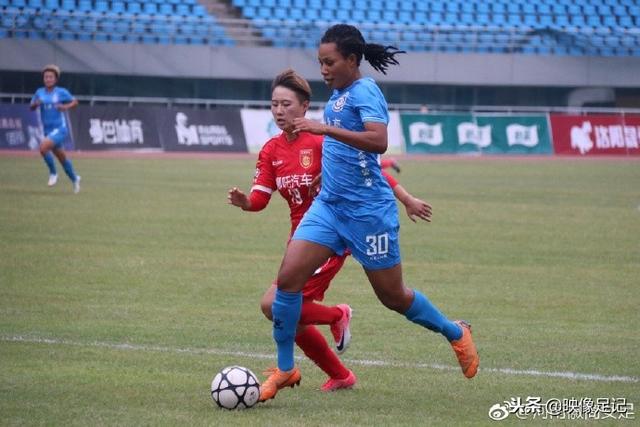 欧冠劲旅巴黎领跑积分榜 利物浦紧随其后